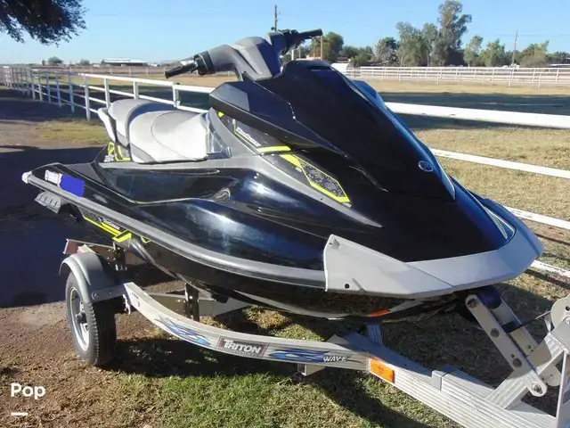 Yamaha Waverunner IV