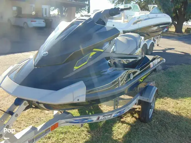 Yamaha Waverunner IV