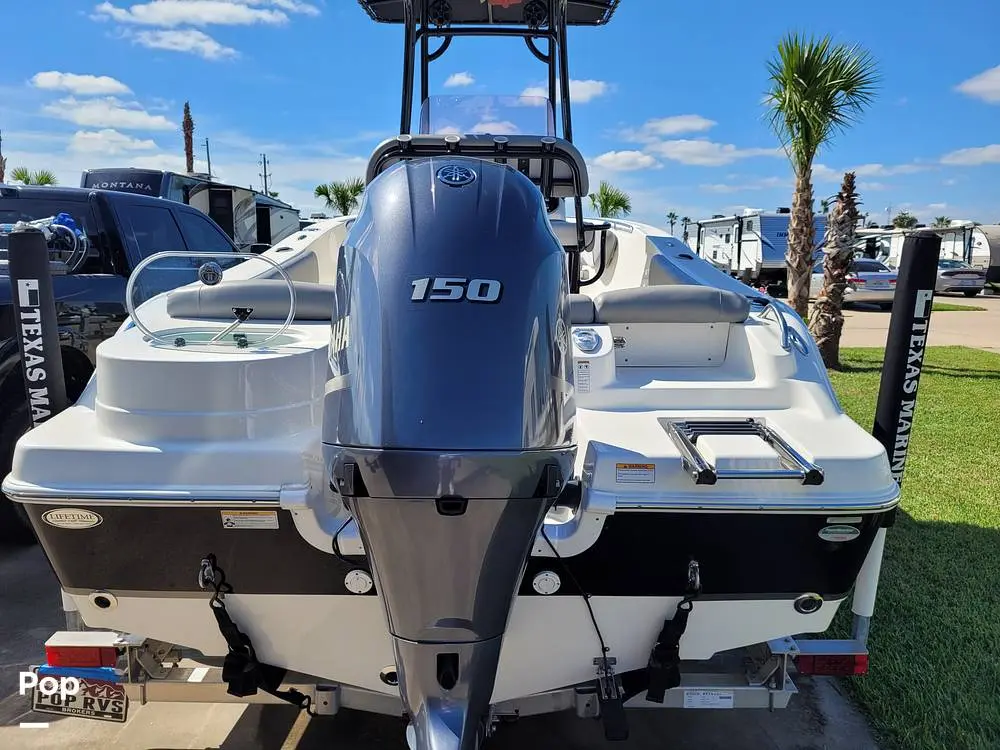 2021 Nauticstar 2102 legacy