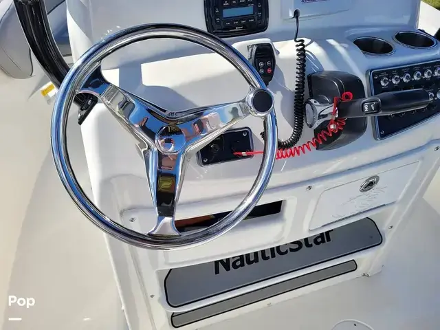 Nauticstar 2102 Legacy