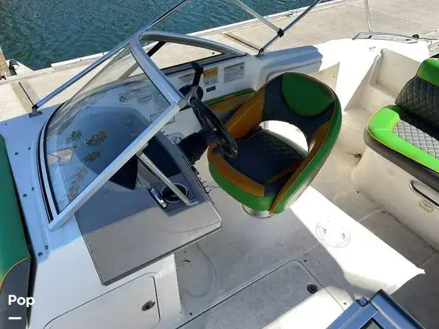 Bayliner 215 Db