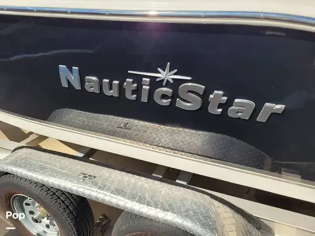 Nauticstar 2102 Legacy