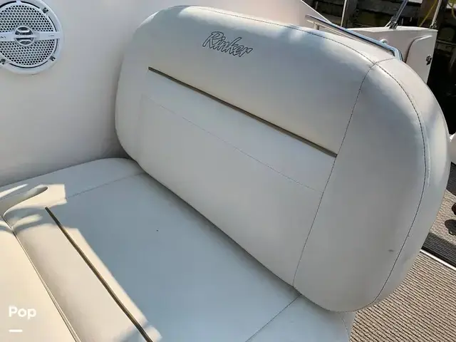 Rinker 270 Fiesta Vee