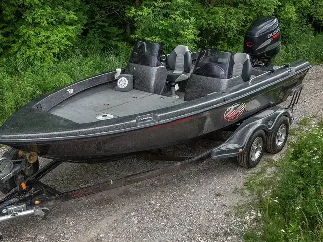 Tuffy boats 1890 Esox Deep V DS