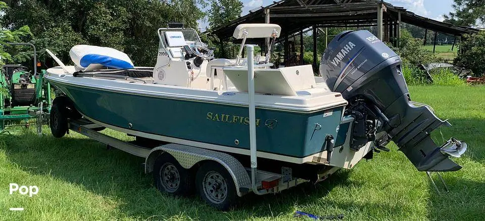 2010 Sailfish 2100bb