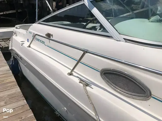 Sea Ray 250 Sundancer