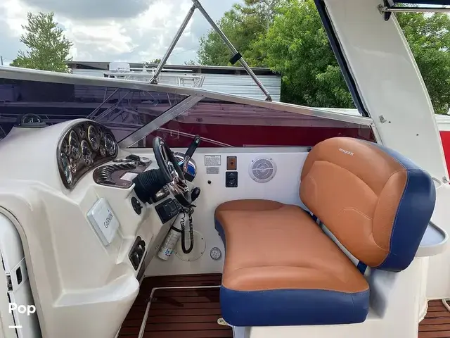 Rinker 310 Fiesta Vee