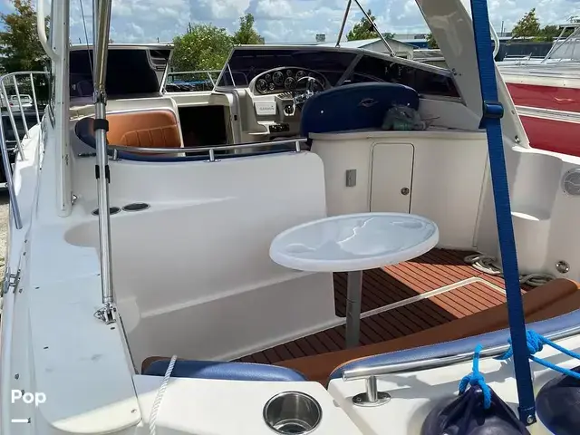 Rinker 310 Fiesta Vee