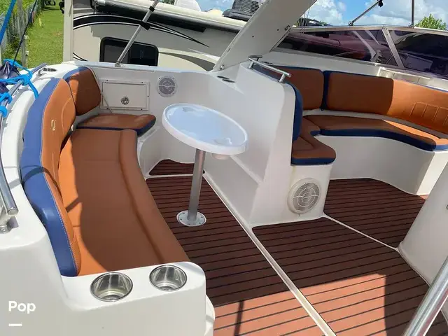 Rinker 310 Fiesta Vee