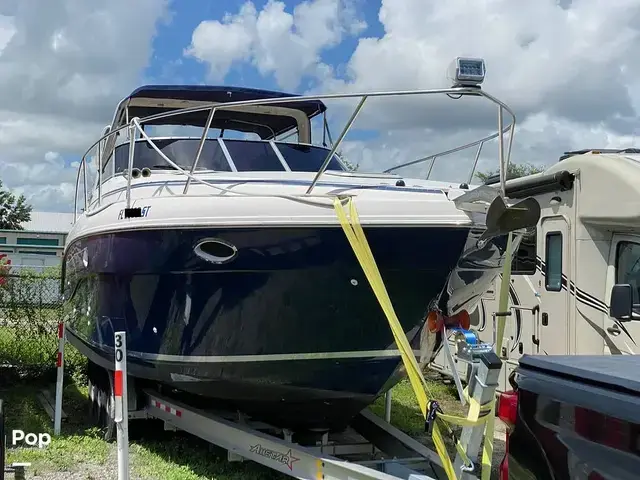 Rinker 310 Fiesta Vee