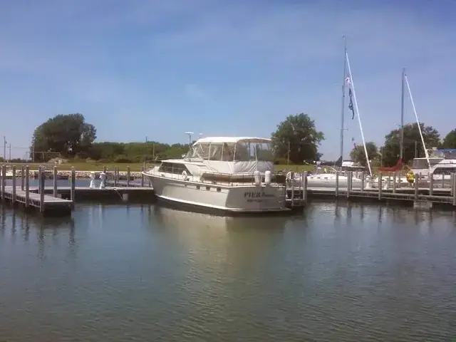 Chris Craft 42 Commander