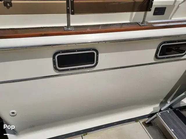 Chris Craft 42 Commander