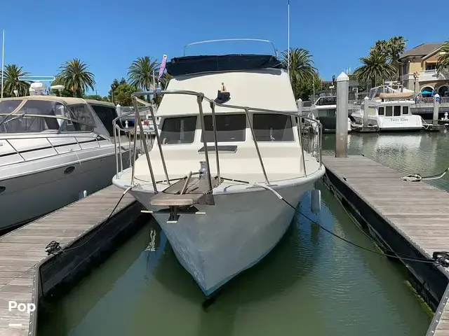 Tollycraft 34 Tri Cabin