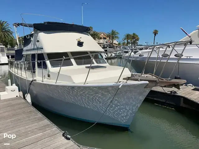 Tollycraft 34 Tri Cabin