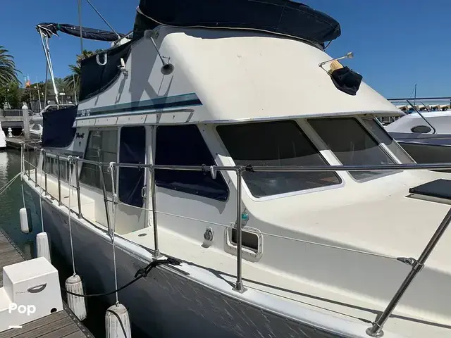 Tollycraft 34 Tri Cabin