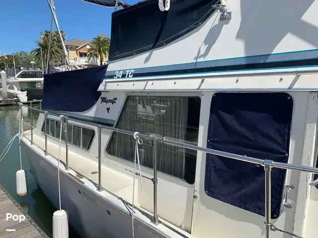 Tollycraft 34 Tri Cabin