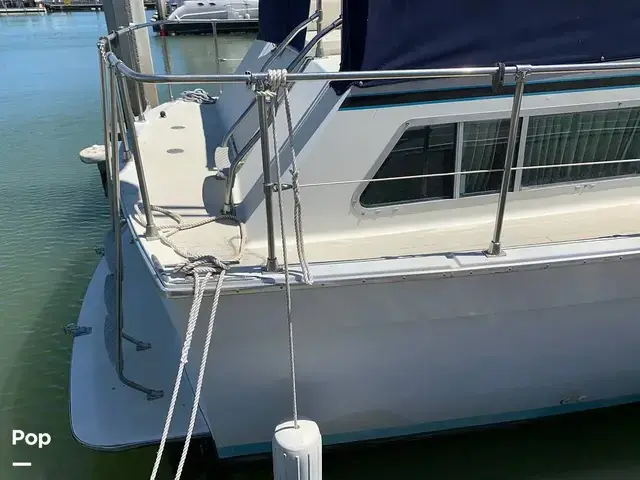 Tollycraft 34 Tri Cabin