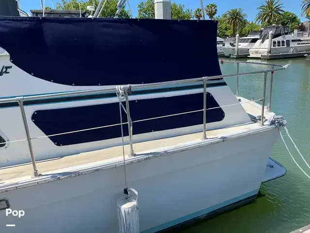 Tollycraft 34 Tri Cabin