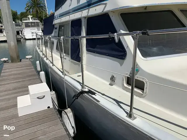 Tollycraft 34 Tri Cabin