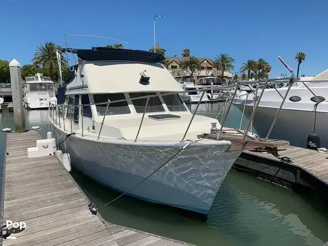 Tollycraft 34 Tri Cabin