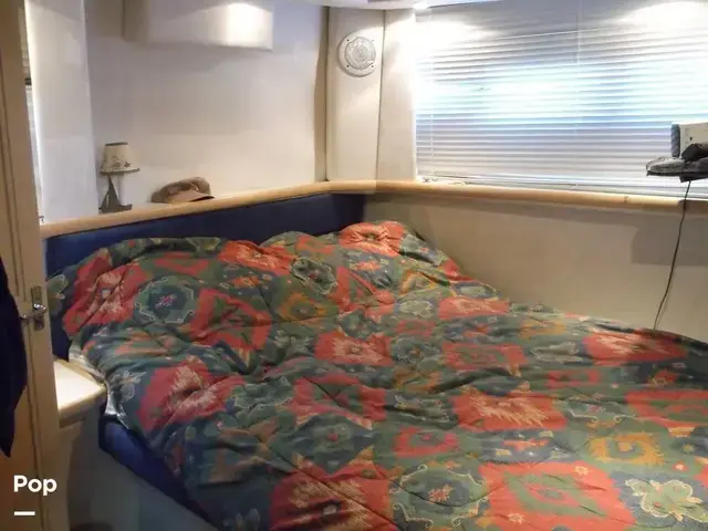 Carver 355 Aft Cabin