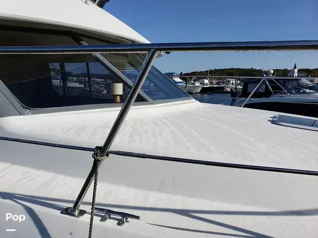 Carver 355 Aft Cabin