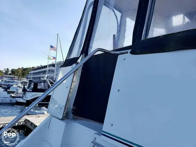 Carver 355 Aft Cabin