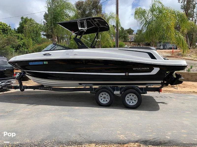 2021 Bayliner vr6 bowrider