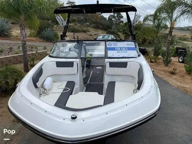 Bayliner Vr6