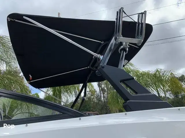 Bayliner Vr6