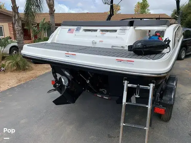 Bayliner Vr6