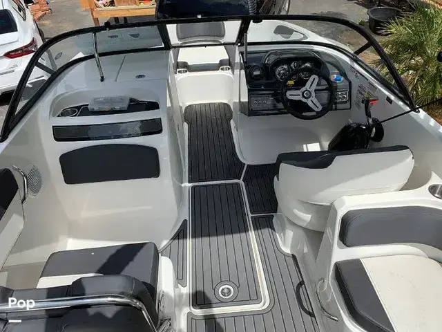 Bayliner Vr6