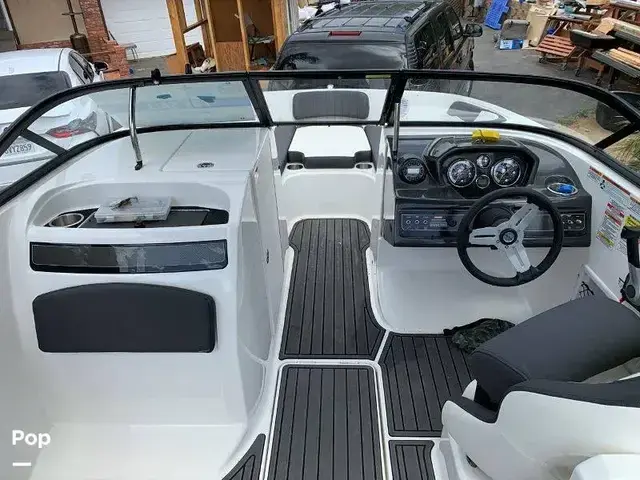 Bayliner Vr6