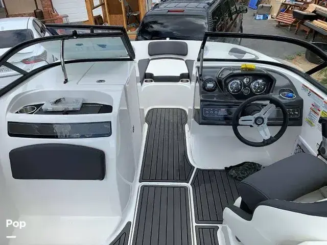 Bayliner Vr6