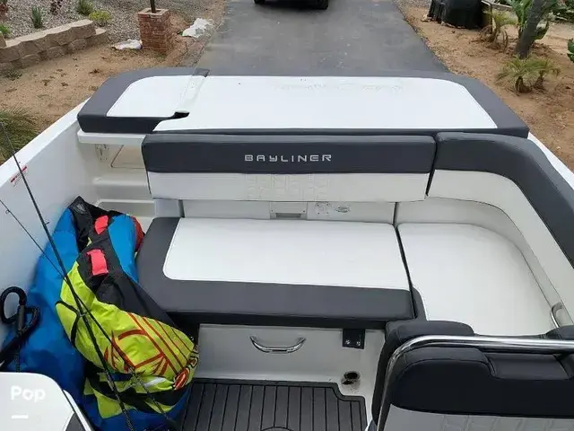 Bayliner Vr6