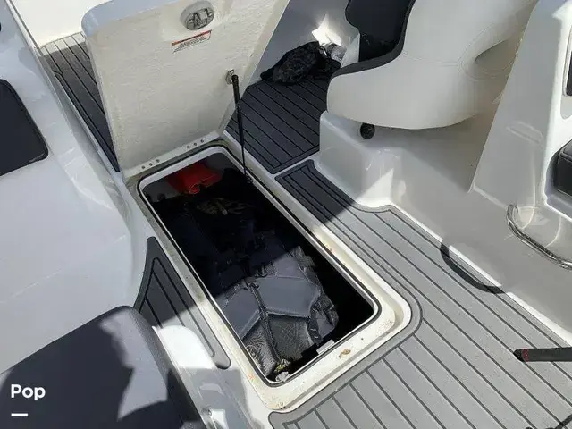 Bayliner Vr6