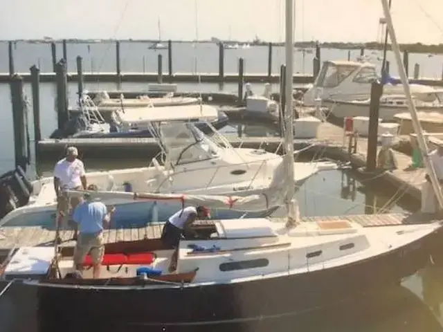 Cape Dory 25