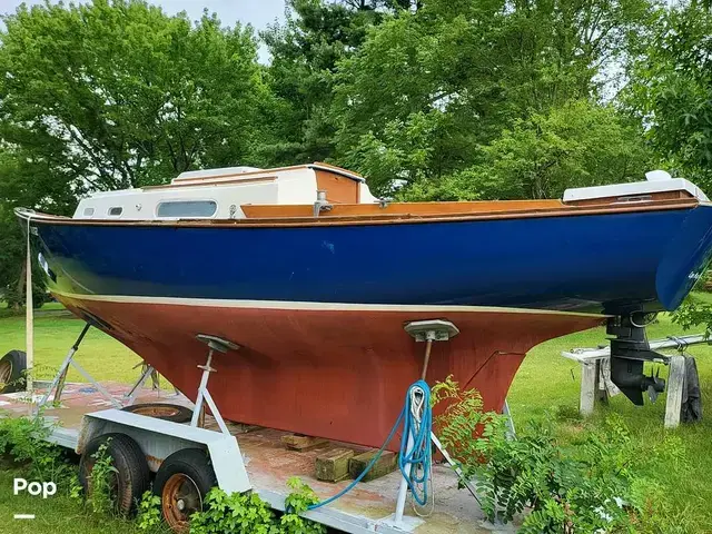 Cape Dory 25