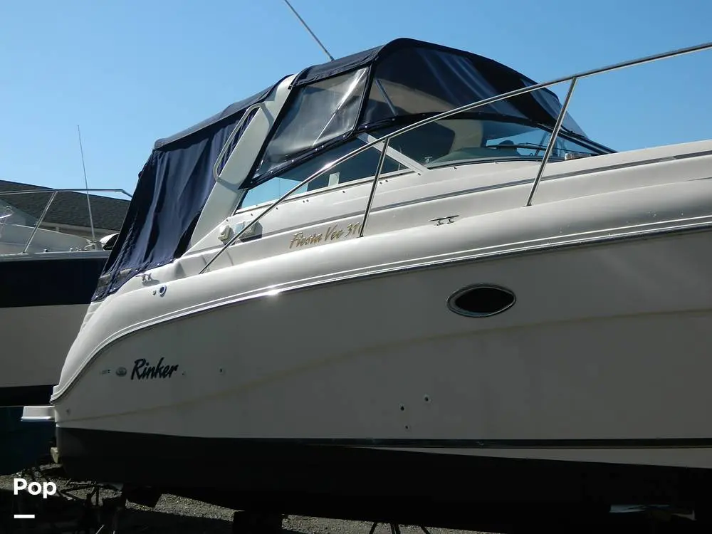 2000 Rinker 310 fiesta vee