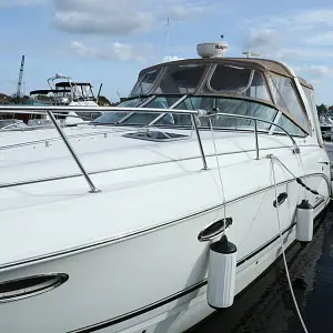 2004 Chaparral 330 Signature