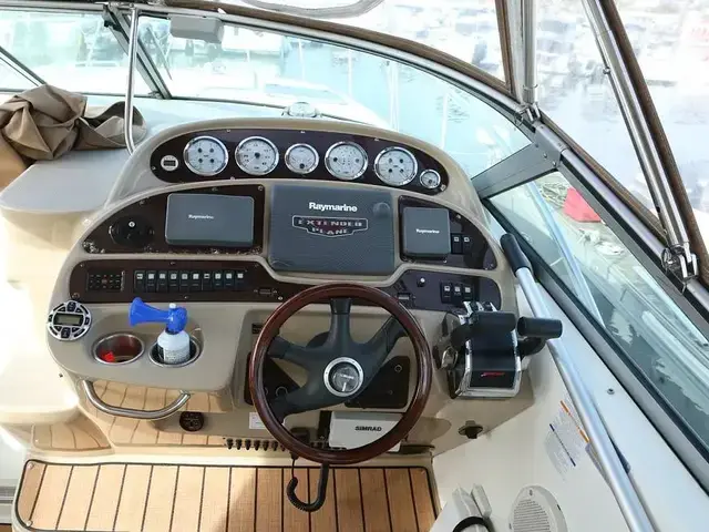 Chaparral 330 Signature