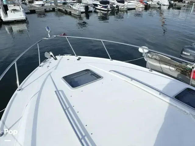 Chaparral 330 Signature