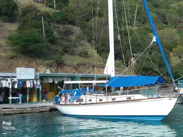 Islander 44