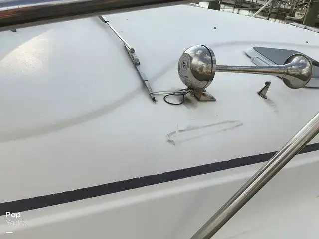 Rinker 312 Fiesta Vee