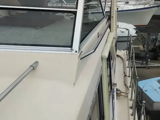 Chris Craft Catalina 381