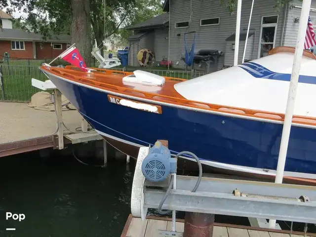 Chris Craft Cavalier Cutlass