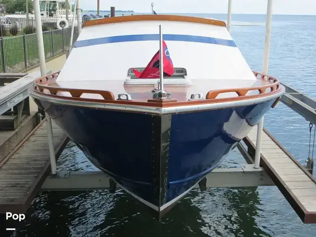 Chris Craft Cavalier Cutlass