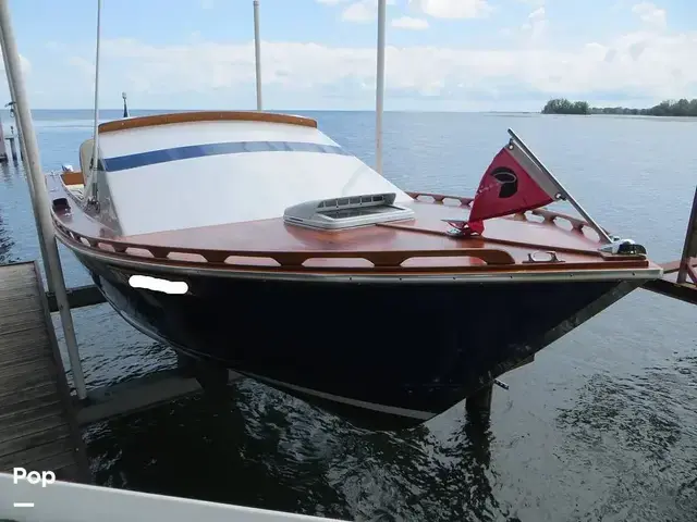 Chris Craft Cavalier Cutlass