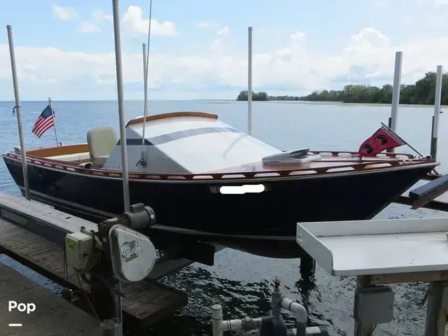 Chris Craft Cavalier Cutlass