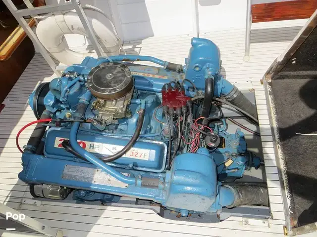 Chris Craft Cavalier Cutlass